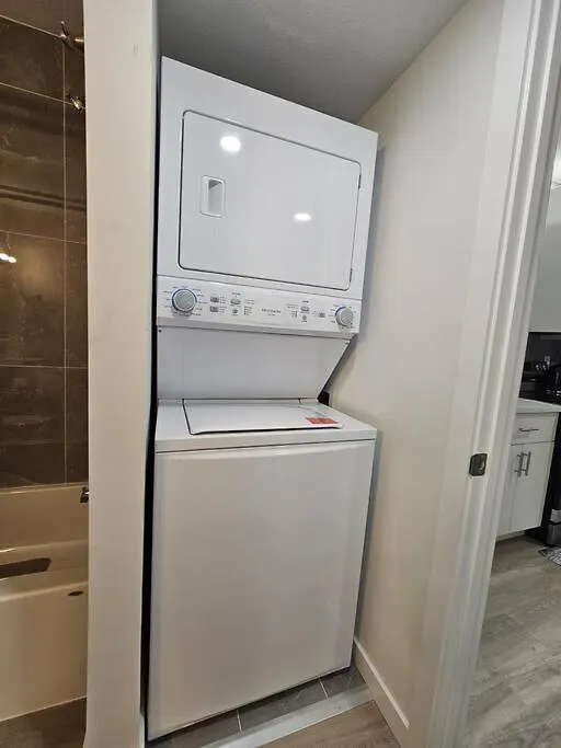 Parkside Basement Suite Edmonton