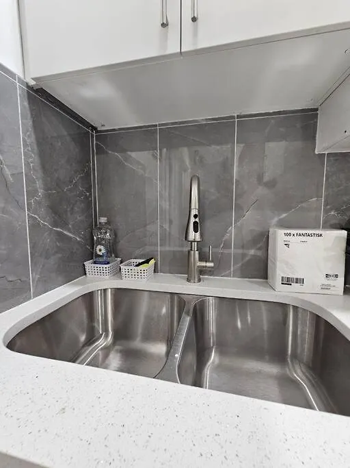 Parkside Basement Suite Edmonton