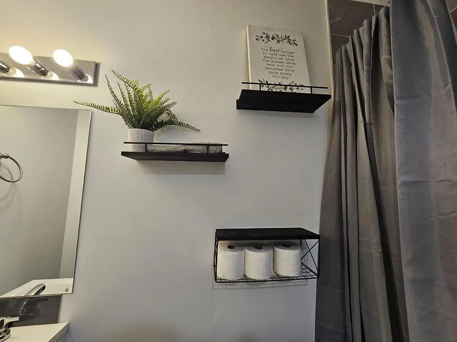 Apartamento Parkside Basement Suite Edmonton